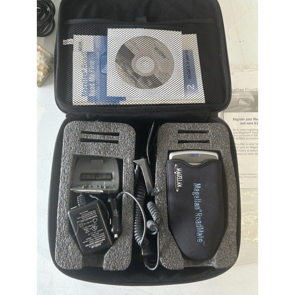 Magellan RoadMate 700 GPS Navigation Bundle Tested Complete w/ Case Charger